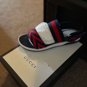 Only worn once Gucci sandals
